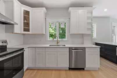 61 Warren St #2, Medford, MA 02155 - Photo 1