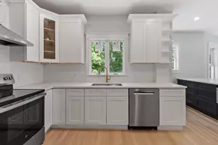 61 Warren St, Medford, MA 02155 - Photo 1