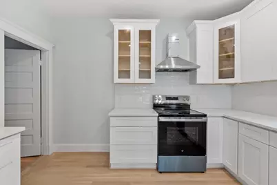 61 Warren St #2, Medford, MA 02155 - Photo 9