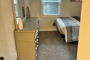 60 Chapin St, Holyoke, MA 01040 - Photo 11