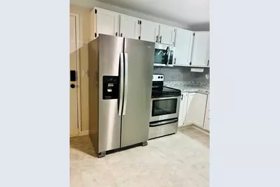 60 Chapin St #D, Holyoke, MA 01040 - Photo 5