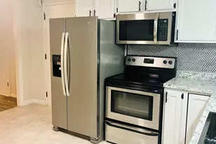 60 Chapin St, Holyoke, MA 01040 - Photo 15