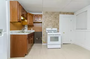 79 School St, Webster, MA 01570 - Photo 1