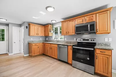 137 Lake Ave, Wareham, MA 02538 - Photo 11
