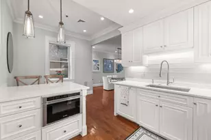 61 St Botolph St, Boston, MA 02116 - Photo 9