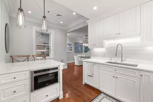 61 St Botolph St, Boston, MA 02116 - Photo 9