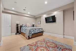 61 St Botolph St, Boston, MA 02116 - Photo 29