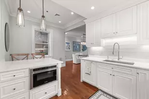 61 St Botolph St, Boston, MA 02116 - Photo 9