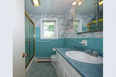 27 Chevy Chase Rd, Worcester, MA 01606 - Photo 17