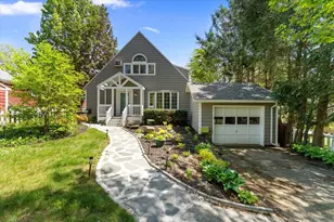 91 Lake Shore Dr, West Brookfield, MA 01585 - Photo 3