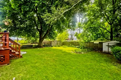 86 Sycamore St, Holyoke, MA 01040 - Photo 29