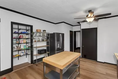 86 Sycamore St, Holyoke, MA 01040 - Photo 9