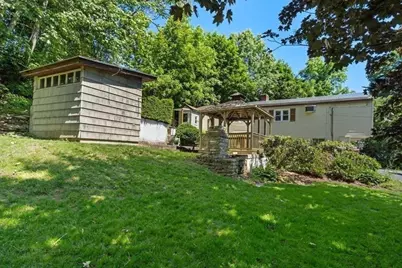 11 Pocono Rd., Worcester, MA 01605 - Photo 29