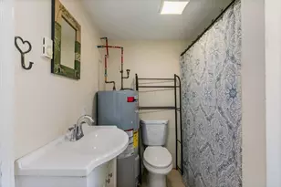 135 Hart St, Beverly, MA 01915 - Photo 11