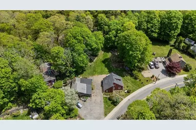 135 Hart St, Beverly, MA 01915 - Photo 25