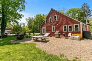 135 Hart St, Beverly, MA 01915 - Photo 21