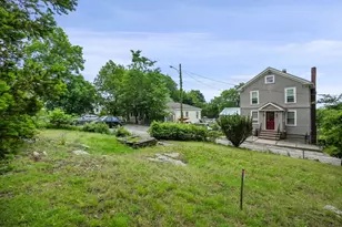 12 Bungalow Rd, Boston, MA 02132 - Photo 3