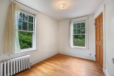 12 Bungalow Rd, Boston, MA 02132 - Photo 9