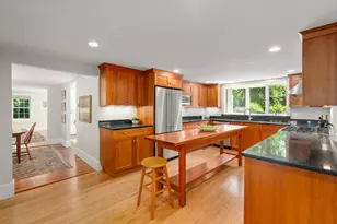8 Avon Rd, Wellesley, MA 02482 - Photo 7