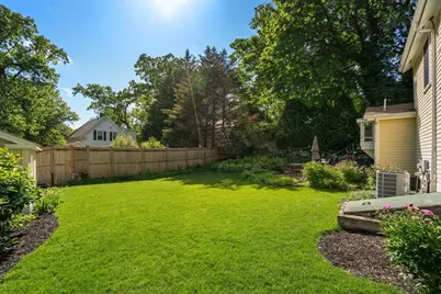 8 Avon Rd, Wellesley, MA 02482 - Photo 23