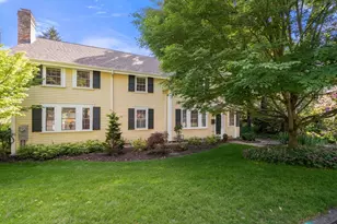 8 Avon Rd, Wellesley, MA 02482 - Photo 3