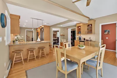 28 Algonquin Ave, Andover, MA 01810 - Photo 9