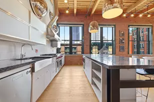 49 Melcher St, Boston, MA 02210 - Photo 13