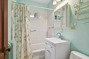 54 Thorndyke St, Springfield, MA 01118 - Photo 29