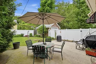 54 Thorndyke St, Springfield, MA 01118 - Photo 31