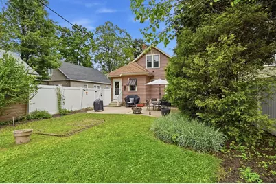 54 Thorndyke St, Springfield, MA 01118 - Photo 35