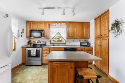 187 Riverview St, Brockton, MA 02302 - Photo 3