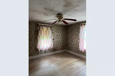 220 South St, Holyoke, MA 01040 - Photo 7