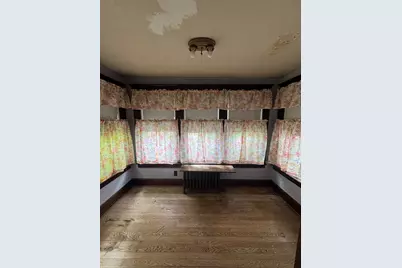 220 South St, Holyoke, MA 01040 - Photo 11