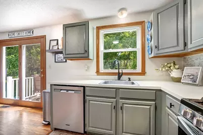 127 Merrimack Meadows Lane #127, Tewksbury, MA 01876 - Photo 3