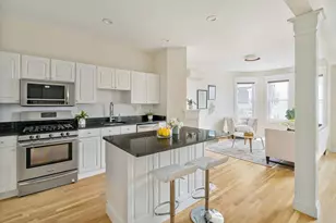 137 P St, Boston, MA 02127 - Photo 7