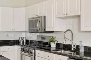 137 P St, Boston, MA 02127 - Photo 11