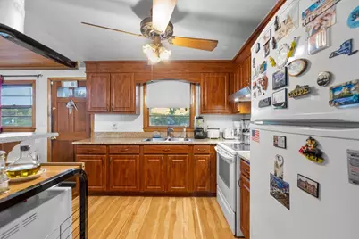 46 Hesper Street, Saugus, MA 01906 - Photo 15