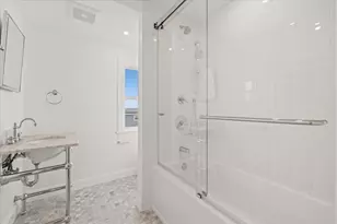 153 Edgewater Dr, Quincy, MA 02169 - Photo 37