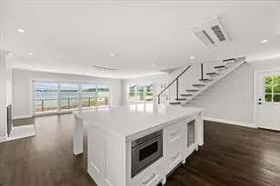 153 Edgewater Dr, Quincy, MA 02169 - Photo 15