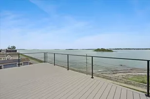 153 Edgewater Dr, Quincy, MA 02169 - Photo 41