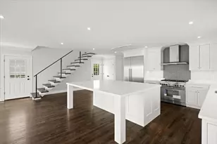 153 Edgewater Dr, Quincy, MA 02169 - Photo 15