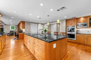 22 Tanglewood Rd, Wellesley, MA 02481 - Photo 5