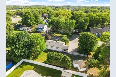 27 Sunset Rd, Dracut, MA 01826 - Photo 5