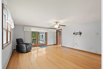 175 Lake Shore Ave., Hamilton, MA 01982 - Photo 5