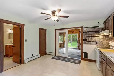 688 Whitney St, Gardner, MA 01440 - Photo 9