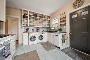 37 John St, Chelsea, MA 02150 - Photo 3