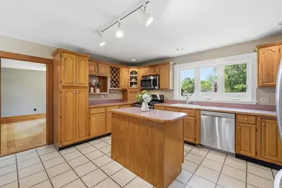 24 Worcester St, Grafton, MA 01519 - Photo 7