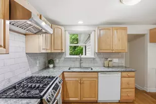 6 Hillcrest Rd, Bedford, MA 01739 - Photo 5
