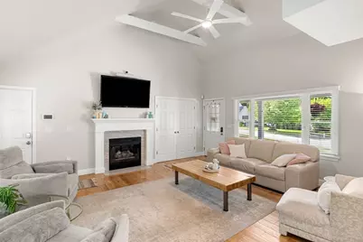10 Captain Cir, Tewksbury, MA 01876 - Photo 11