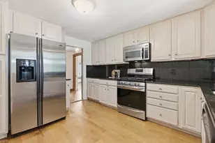 127 Larchmont Rd, Melrose, MA 02176 - Photo 11